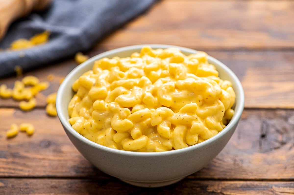 Busy Weeknight Slow Cooker Mac & Cheese: Pasta Cooks Right In